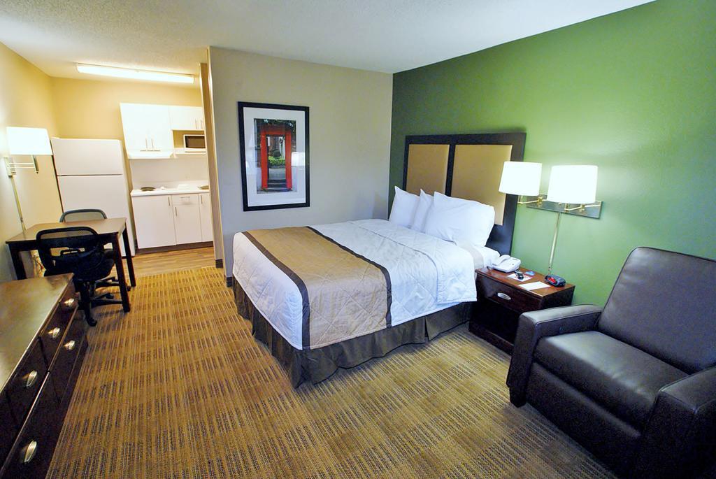Extended Stay America Select Suites - Newport News - Oyster Point Exterior photo